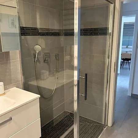 Lejlighed Modern Living, Frisch Renoviertes Im Herzen Von *
