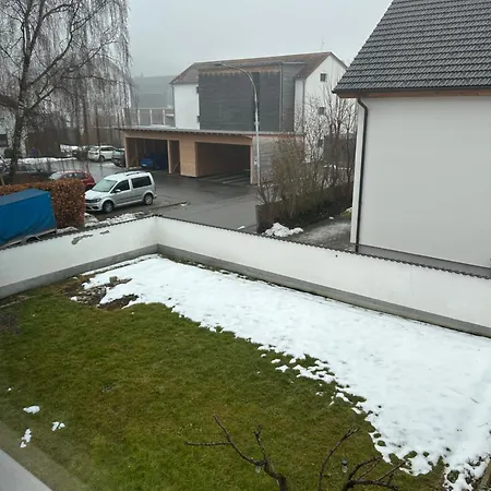 Modern Living, Frisch Renoviertes Im Herzen Von דירה